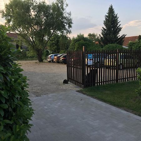 Ida Rooms Lajosmizse Dış mekan fotoğraf