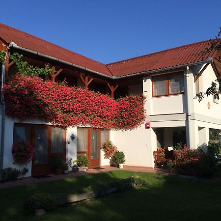 Ida Rooms Lajosmizse Dış mekan fotoğraf
