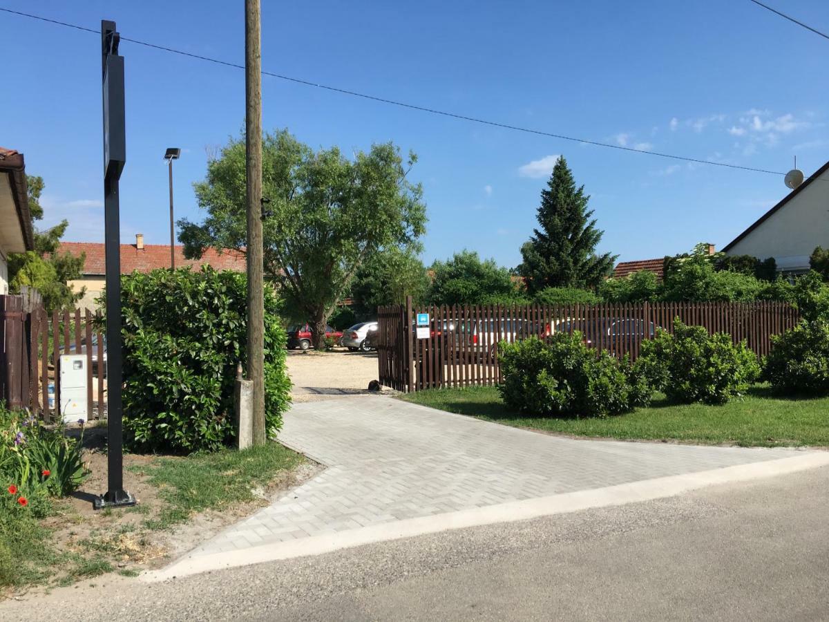 Ida Rooms Lajosmizse Dış mekan fotoğraf